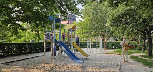 Plac zabaw przy centrum handlowym Magnolia