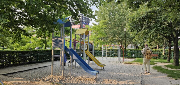 Plac zabaw przy centrum handlowym Magnolia