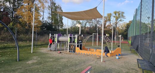 plac zabaw przy Sportowej