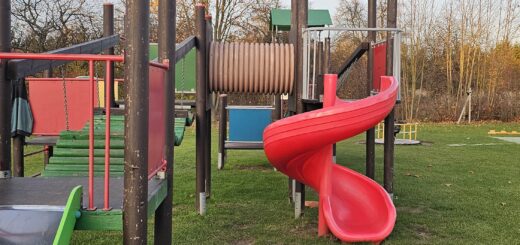 plac zabaw w Tyńcu Małym
